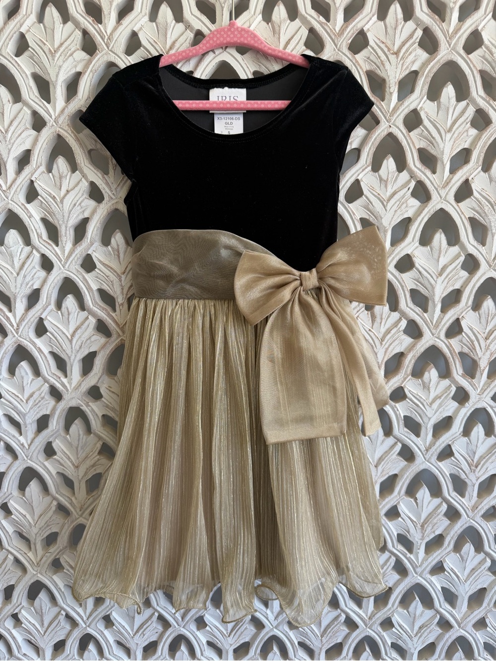 Iris Hyacinth Girls Black Velvet Gold Party Dress Size 5